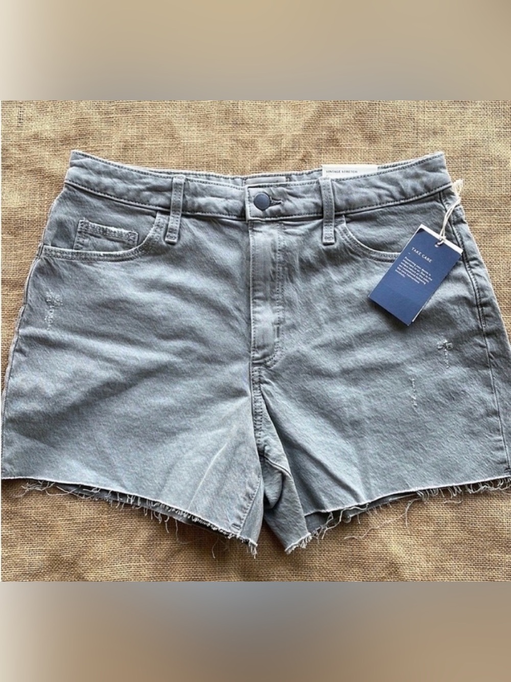 Universal thread Vintage Wash Gray Shorts Size 8 / 29 Mid Rise New NWT